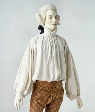 Late 18th c. shirt in the collection of the Victoria and Albert Museum. 